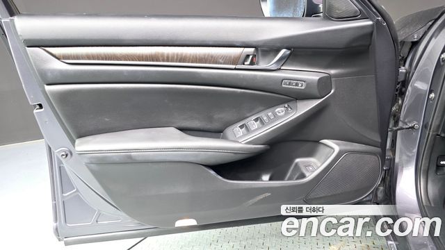 Honda Accord 2020 — photo 14