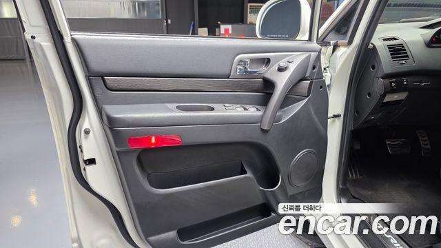KG Mobility KORANDO 2018 — photo 14