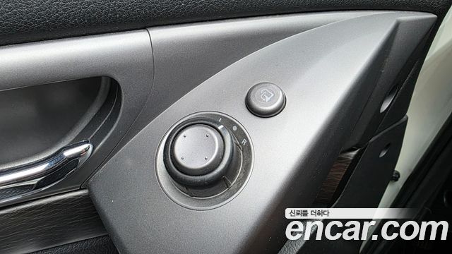 KG Mobility KORANDO 2018 — photo 32