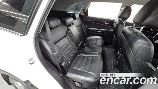 Kia Sorento 2016 — photo 12