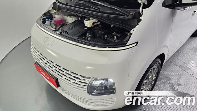 Hyundai Staria 2025 — photo 6