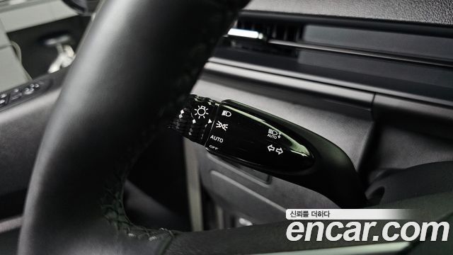 Hyundai Staria 2025 — photo 14