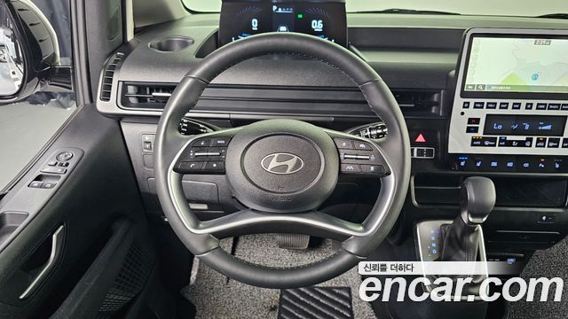 Hyundai Staria 2025 — photo 15