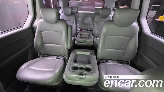 Hyundai Starex 2017 — photo 19