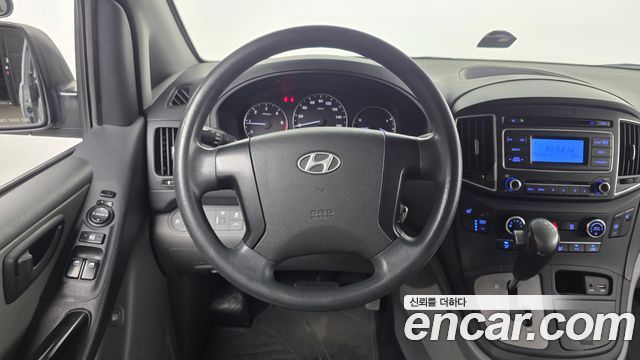 Hyundai Starex 2017 — photo 20