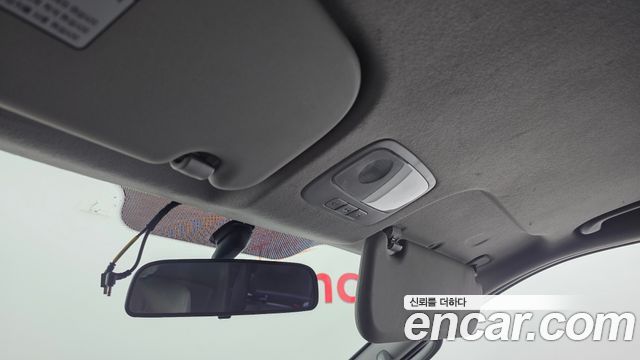 Hyundai Starex 2017 — photo 24