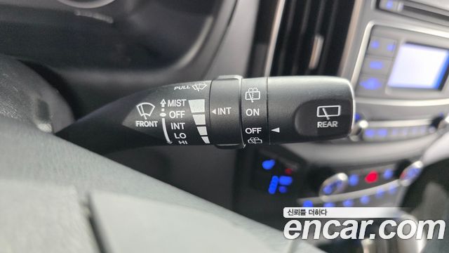Hyundai Starex 2017 — photo 28
