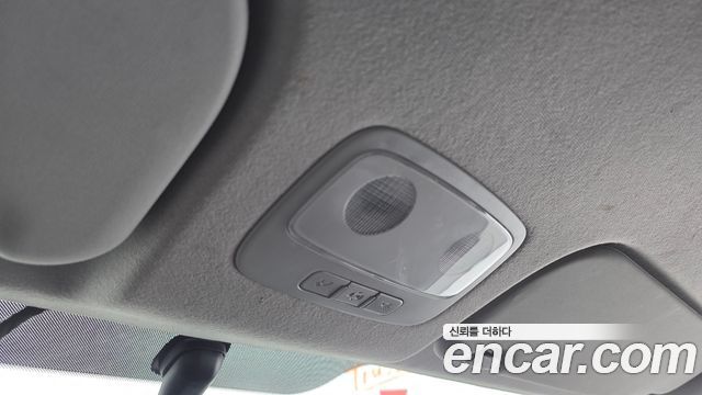 Hyundai Starex 2017 — photo 33