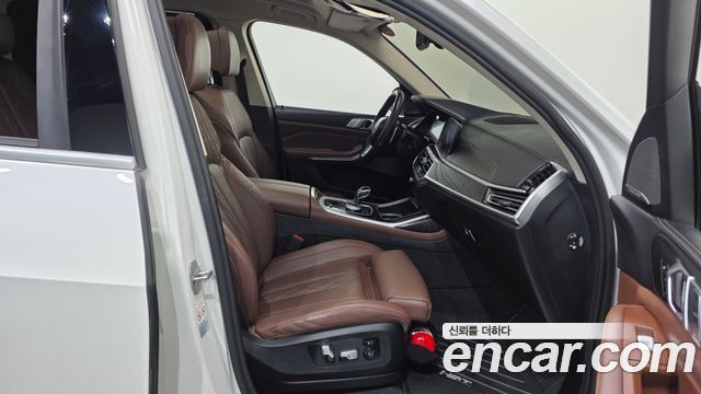 BMW X7 2022 — photo 17