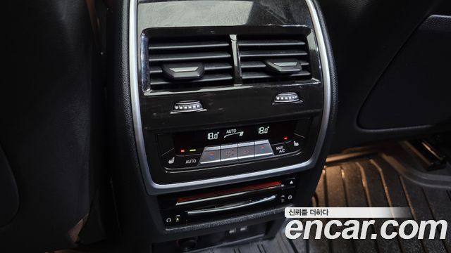 BMW X7 2022 — photo 23