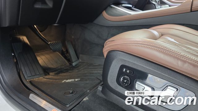 BMW X7 2022 — photo 34