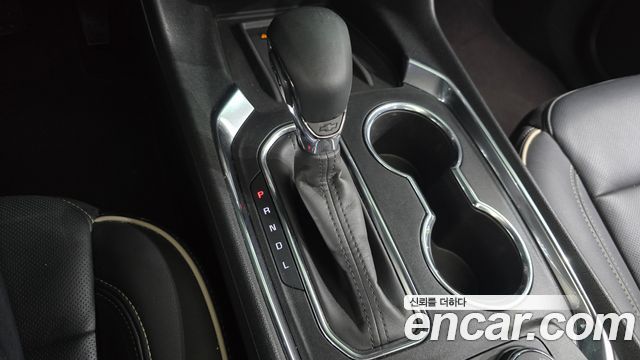Chevrolet Korea Traverse 2023 — photo 12