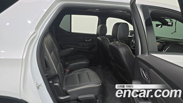 Chevrolet Korea Traverse 2023 — photo 17