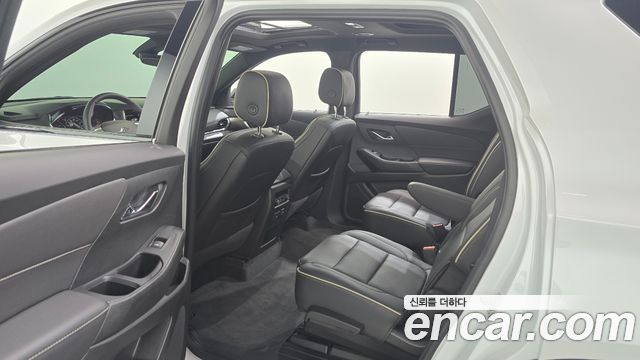 Chevrolet Korea Traverse 2023 — photo 18