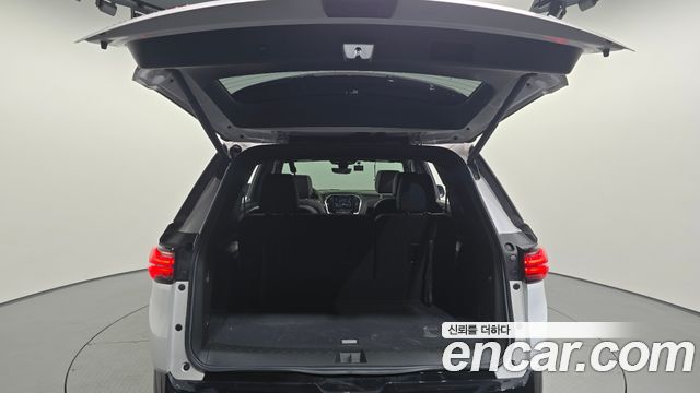 Chevrolet Korea Traverse 2023 — photo 26