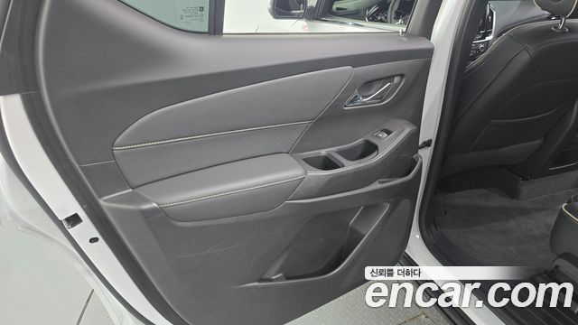 Chevrolet Korea Traverse 2023 — photo 15