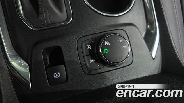 Chevrolet Korea Traverse 2023 — photo 29