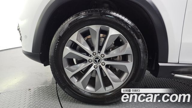 Mercedes-Benz GLE-Class 2023 — photo 5
