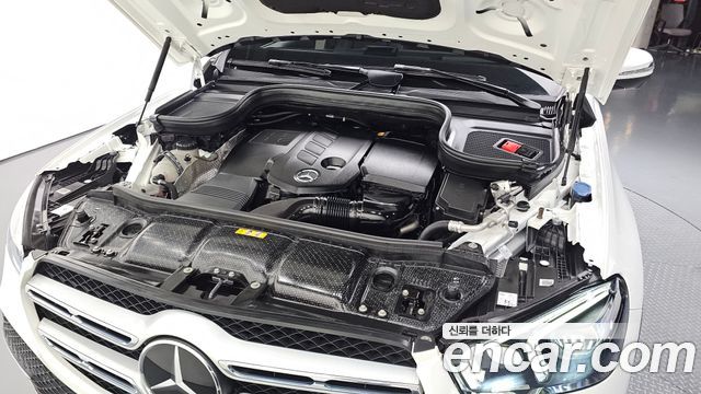 Mercedes-Benz GLE-Class 2023 — photo 6