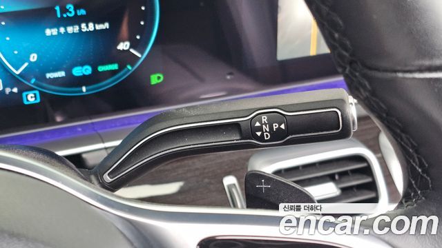 Mercedes-Benz GLE-Class 2023 — photo 12