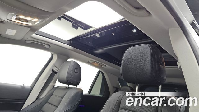 Mercedes-Benz GLE-Class 2023 — photo 25