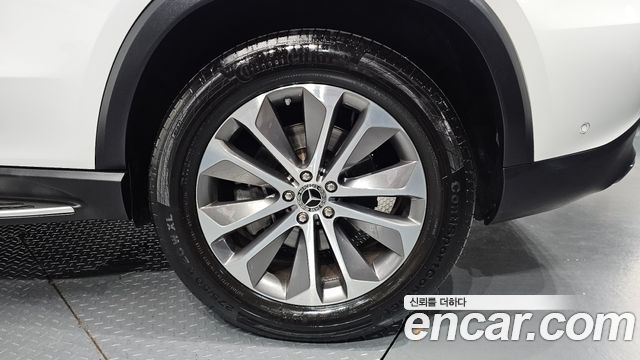 Mercedes-Benz GLE-Class 2023 — photo 7