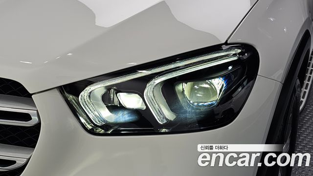 Mercedes-Benz GLE-Class 2023 — photo 8