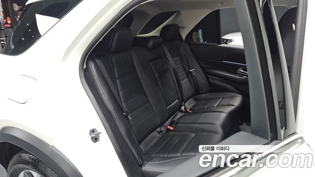Mercedes-Benz GLE-Class 2023 — photo 16