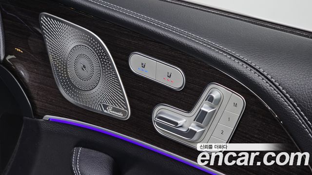 Mercedes-Benz GLE-Class 2023 — photo 31