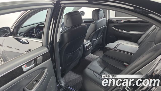 Hyundai Genesis 2014 — photo 17