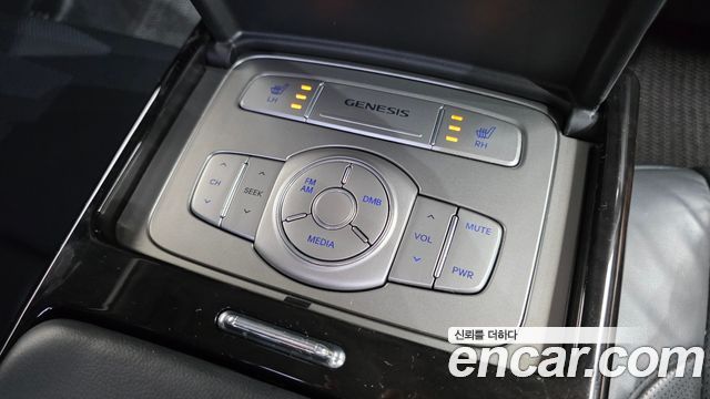 Hyundai Genesis 2014 — photo 18
