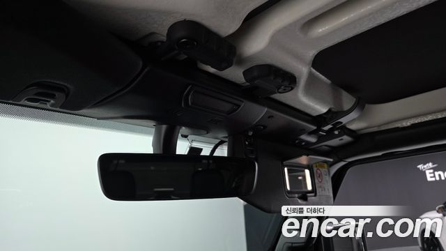 Jeep Wrangler 2023 — photo 25