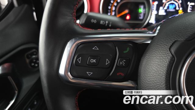 Jeep Wrangler 2023 — photo 30