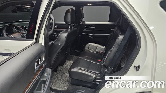 Ford Explorer 2019 — photo 13