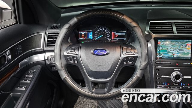 Ford Explorer 2019 — photo 14