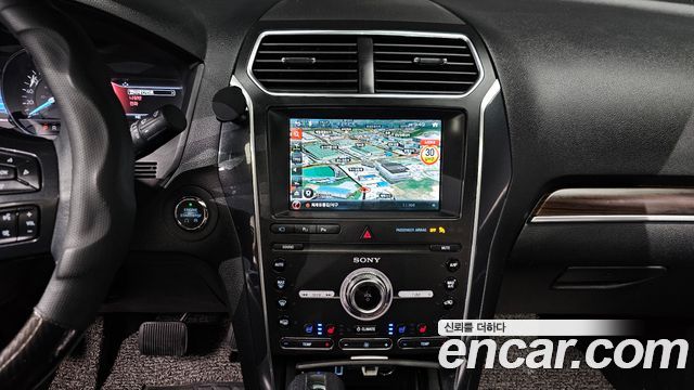 Ford Explorer 2019 — photo 15