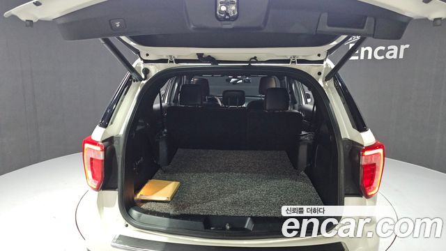 Ford Explorer 2019 — photo 20