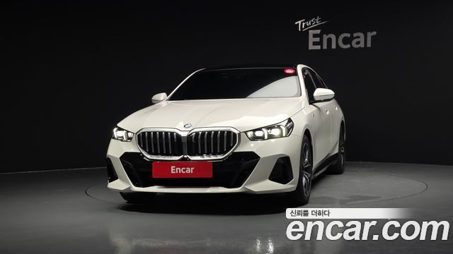 BMW 5-Series 2025 — photo 3
