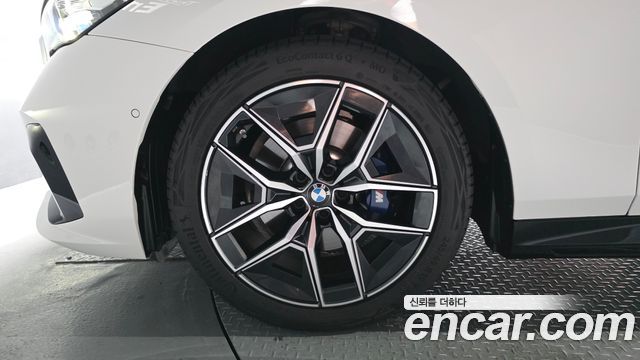 BMW 5-Series 2025 — photo 5