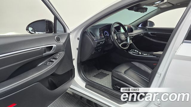 Hyundai Sonata 2022 — photo 13