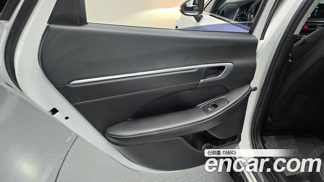 Hyundai Sonata 2022 — photo 15