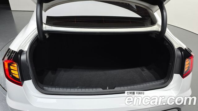 Hyundai Sonata 2022 — photo 30