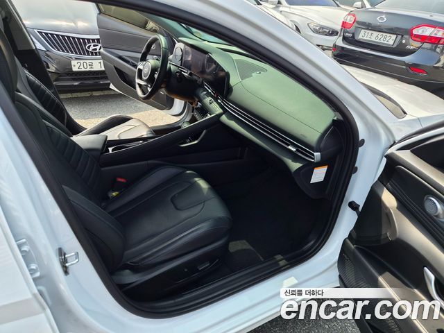 Hyundai AVANTE 2024 — photo 9