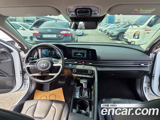Hyundai AVANTE 2024 — photo 11