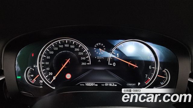BMW 5-Series 2018 — photo 8