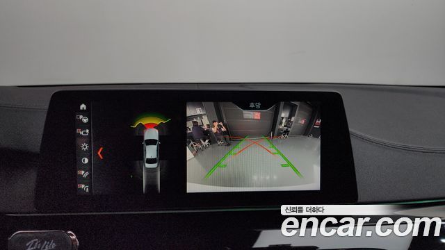 BMW 5-Series 2018 — photo 15