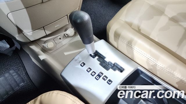 Hyundai AVANTE 2009 — photo 9