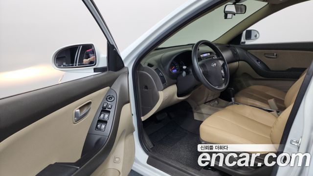 Hyundai AVANTE 2009 — photo 10