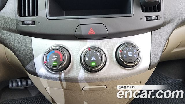 Hyundai AVANTE 2009 — photo 15