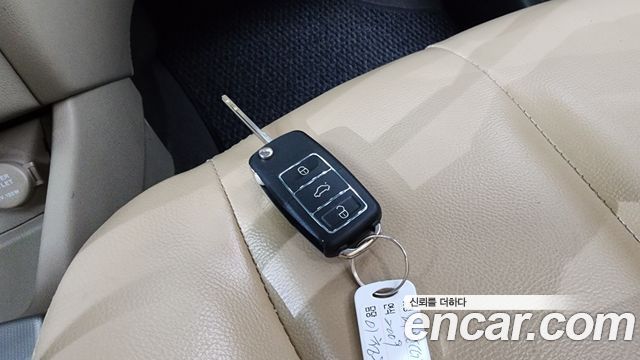 Hyundai AVANTE 2009 — photo 18